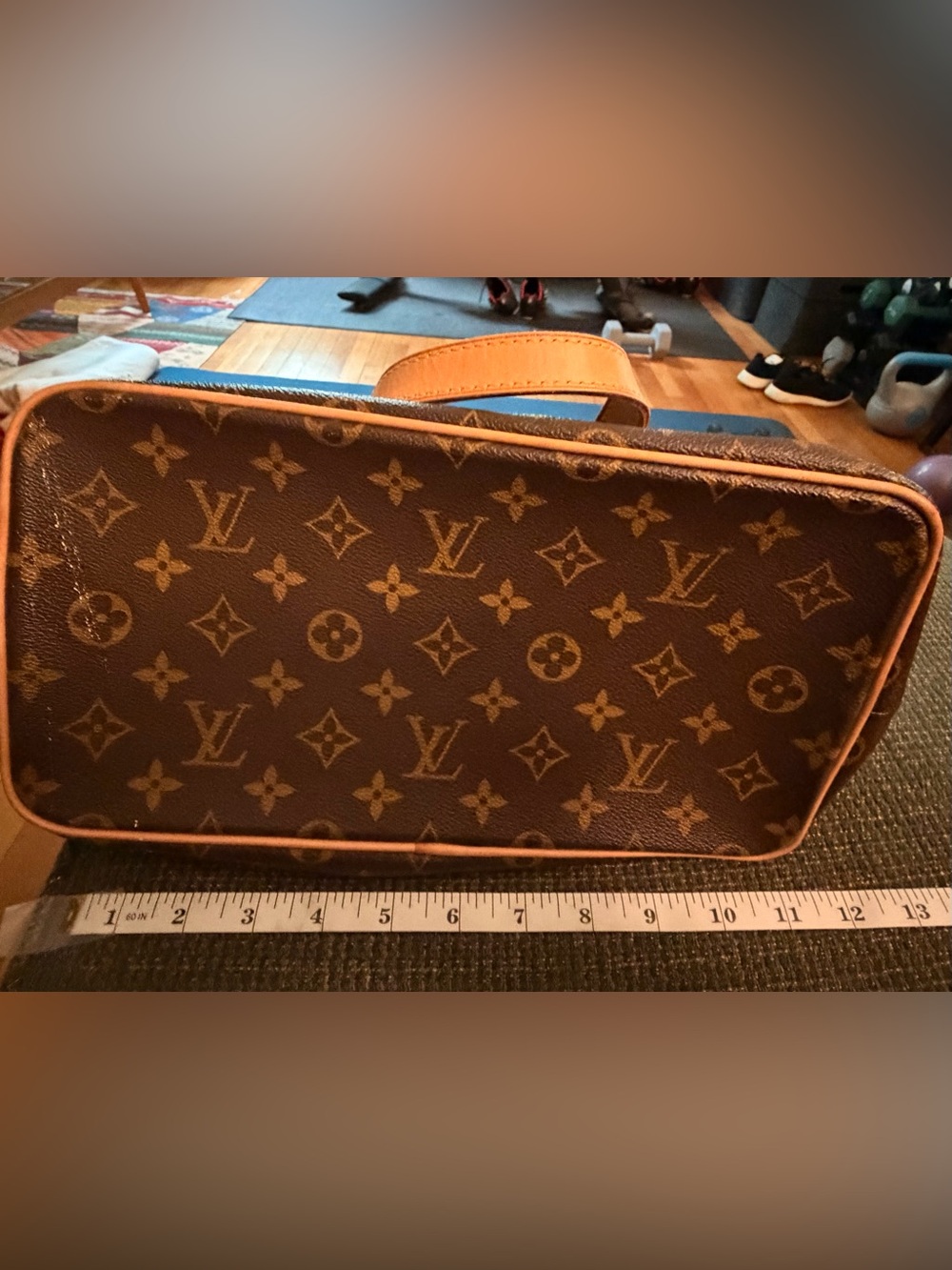 Louis Vuitton Monogram Canvas Tote in Brown with Tan Trim - Picture 10 of 11